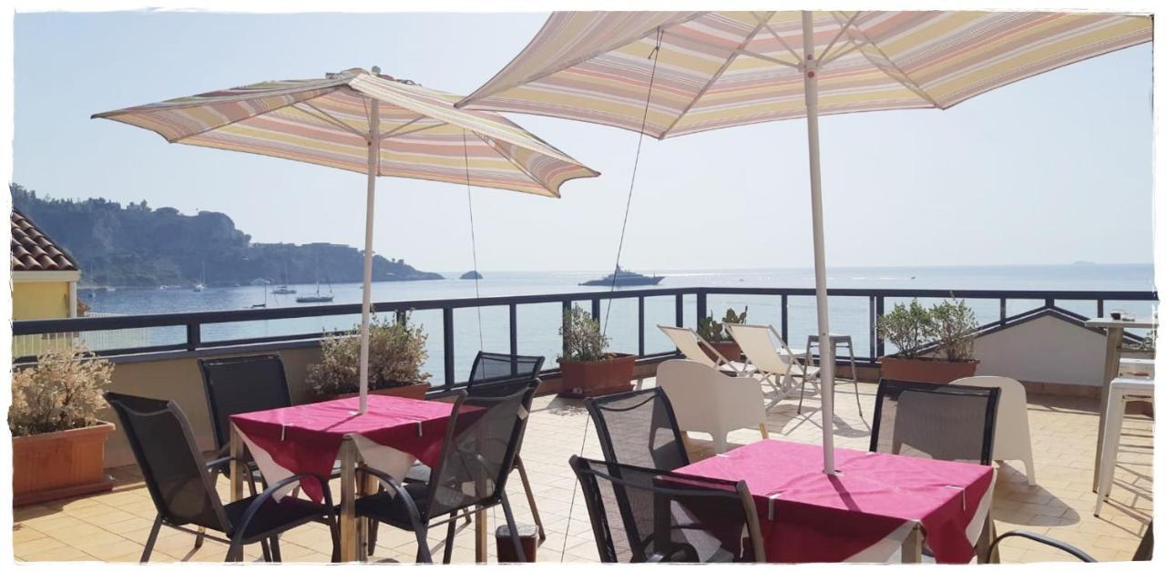 Il Cantone Del Faro Giardini-Naxos Extérieur photo