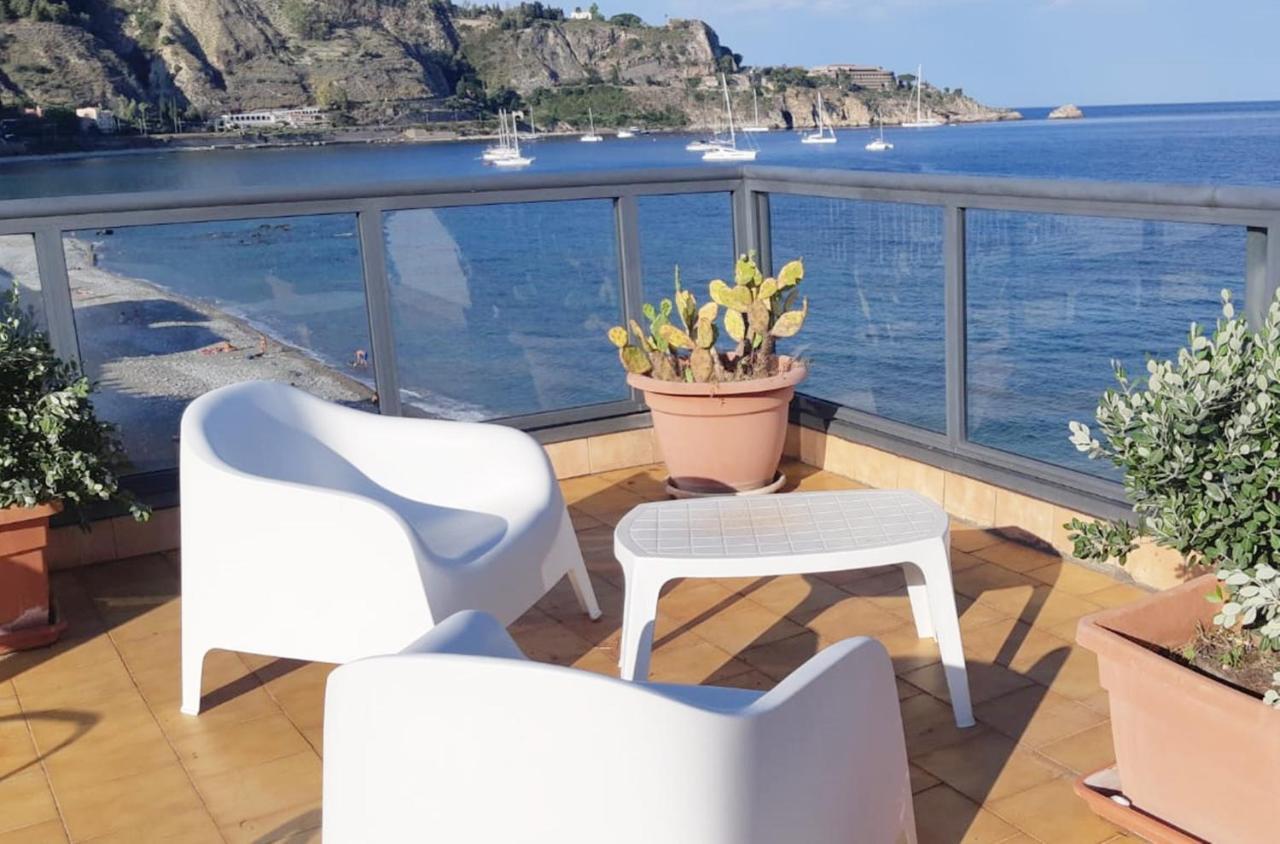 Il Cantone Del Faro Giardini-Naxos Extérieur photo