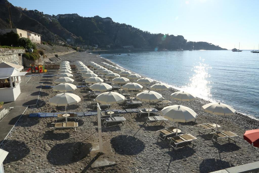 Il Cantone Del Faro Giardini-Naxos Extérieur photo